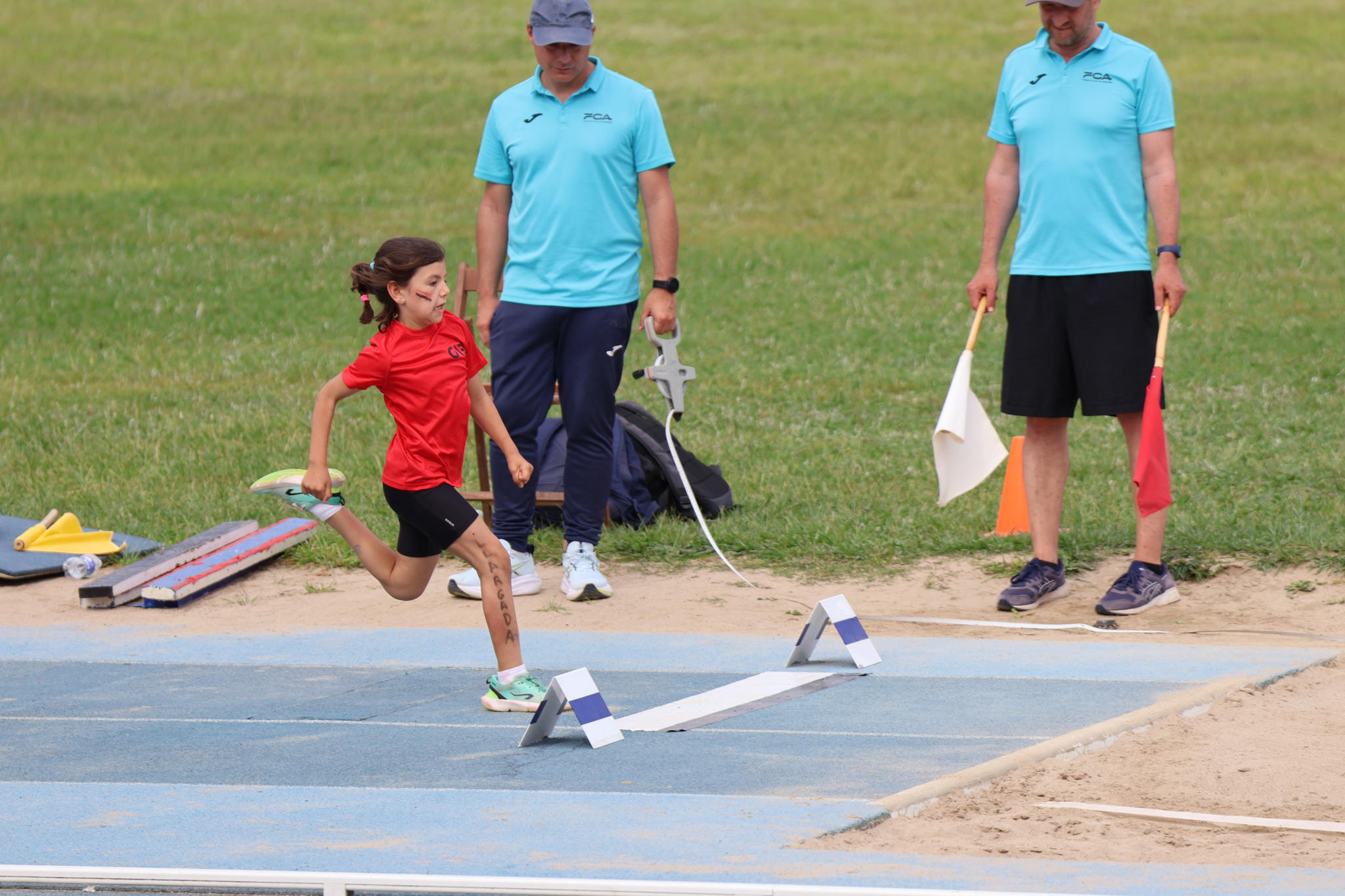 Club Atletisme Badalona - Escola